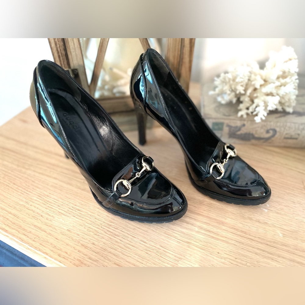 Gucci Black Patent Leather Horsebit Heel in EEUC
